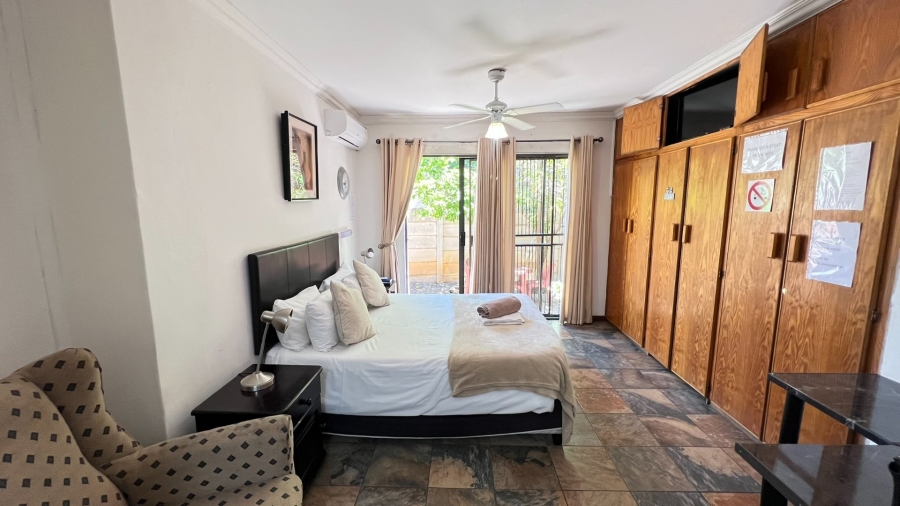 8 Bedroom Property for Sale in Pellissier Free State